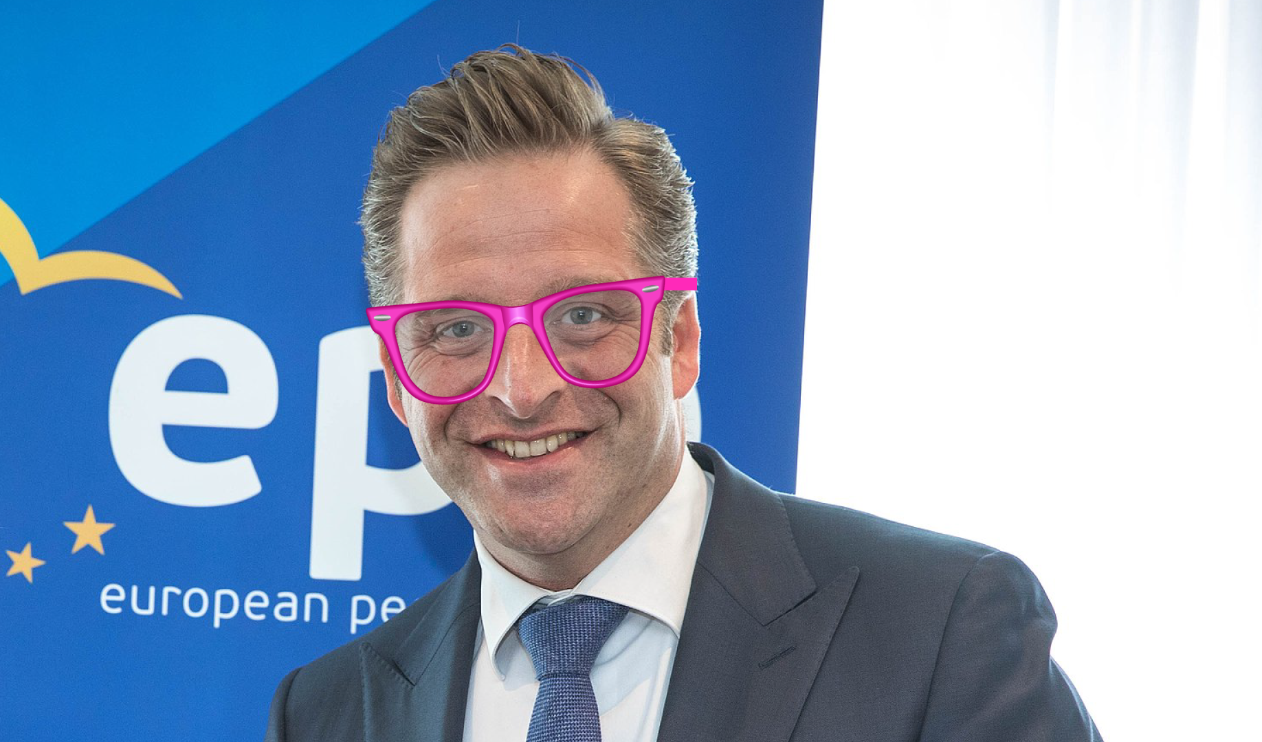 hugo-de-jonge-roze-bril-vaccineren-werkt